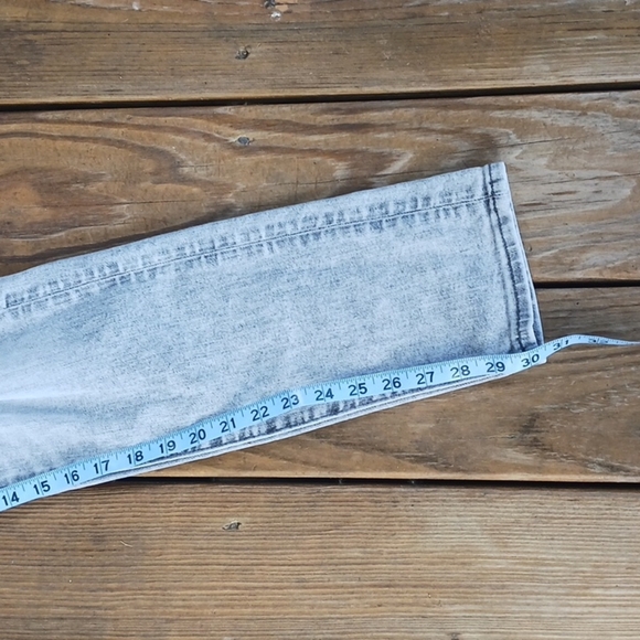 American Eagle women's gray distressed jeans size 30 x 32 - Picture 8 of 13